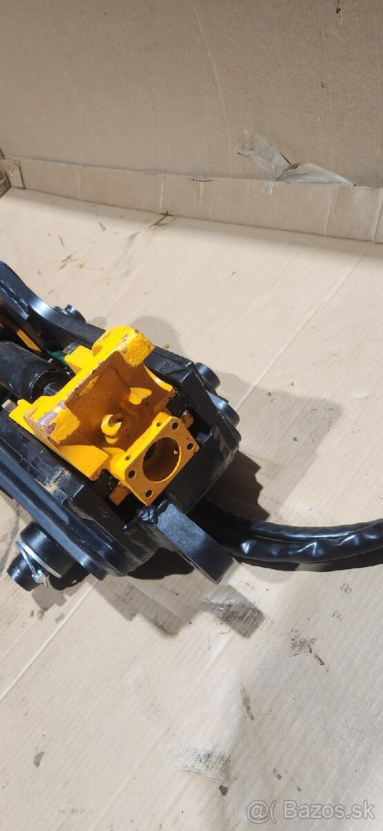 Hydraulický rychloupinak JCB - 9