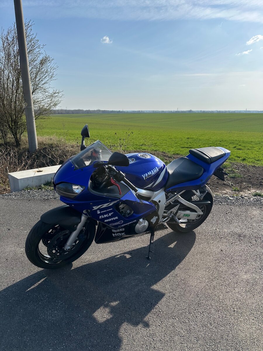 Yamaha R6 2001 - 9
