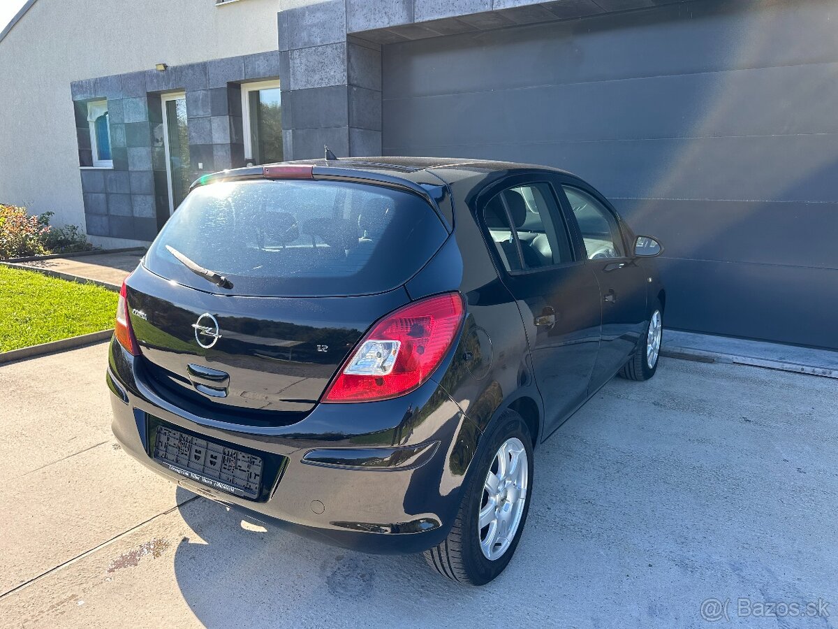 Opel Corsa 1.2 16V - 9