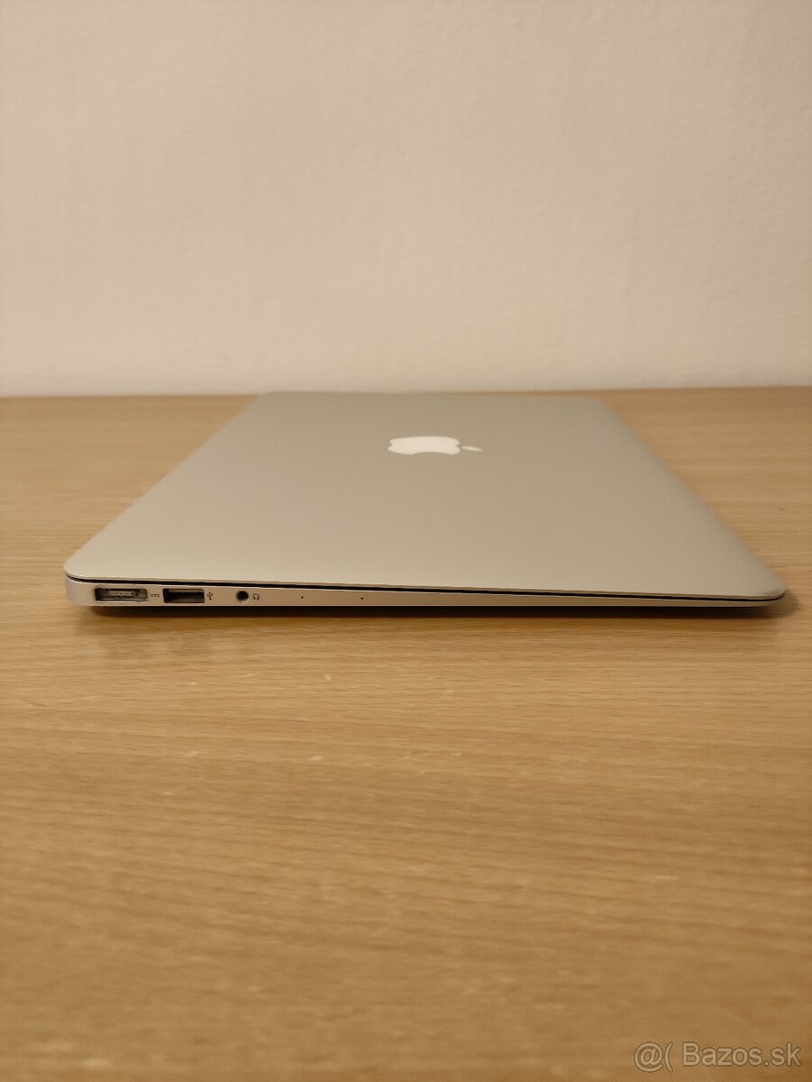 MacBook Air 13 A1466 | Core i5 • 8GB RAM • SSD - 9