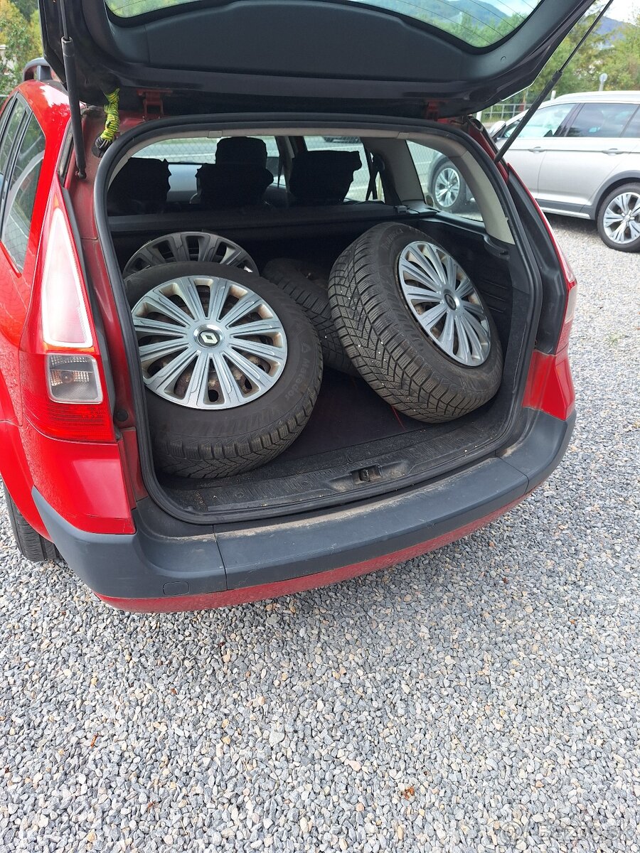 RENAULT MEGANE 1.5 dCi KOMBI - 9