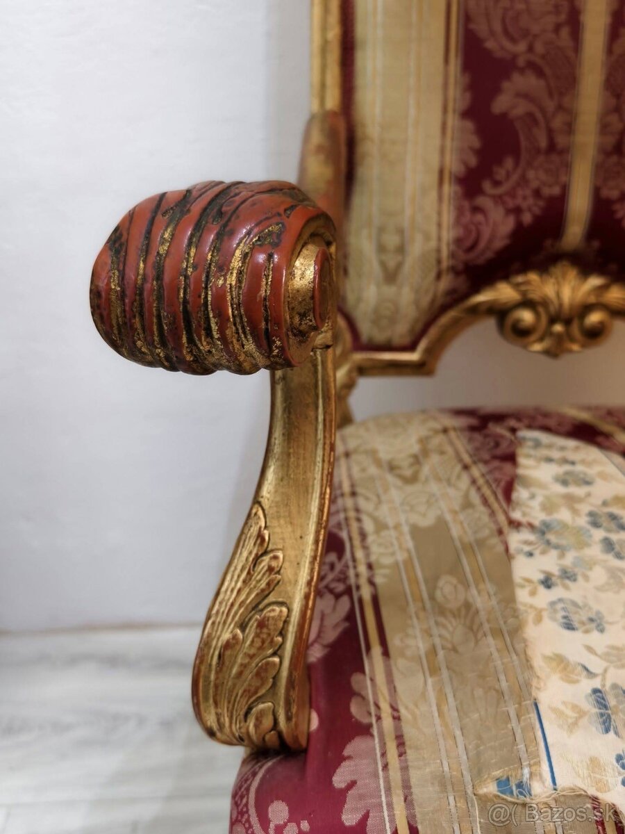 Majestátny trón - 9