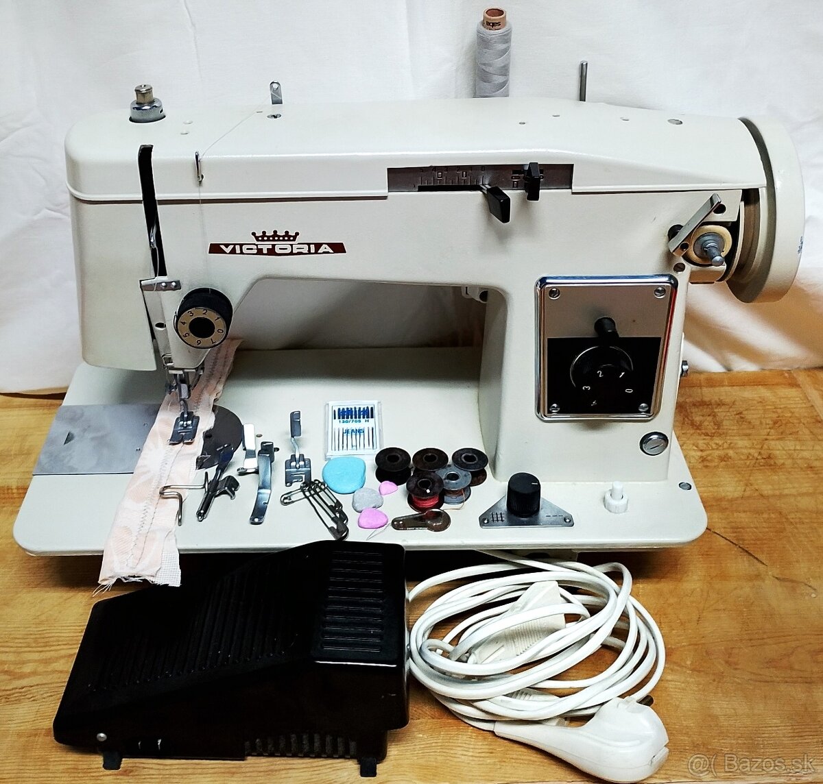 Šijací stroj LADA a VICTORIA. - 9