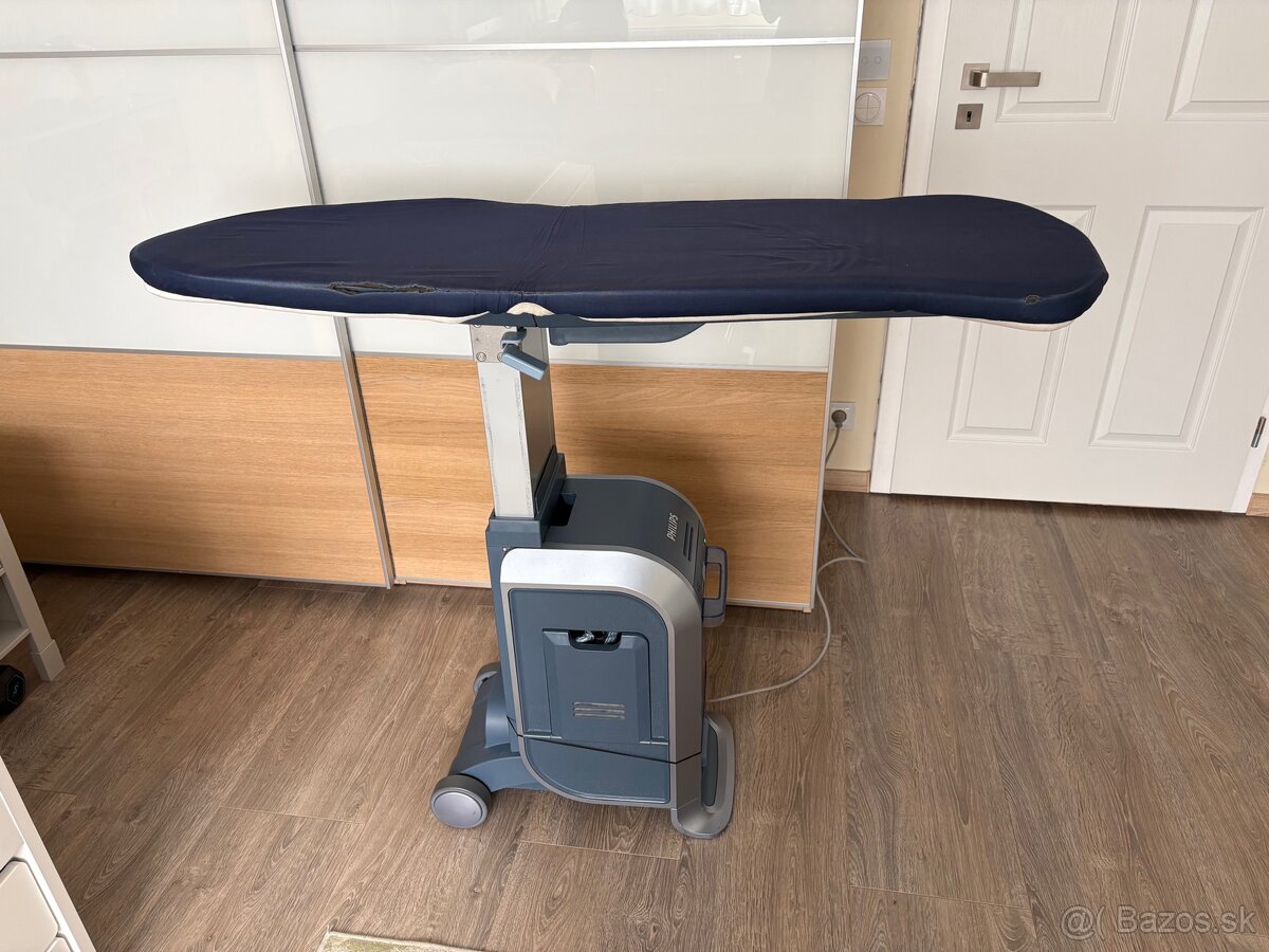 Philips žehliaci systém GC9940 - 9