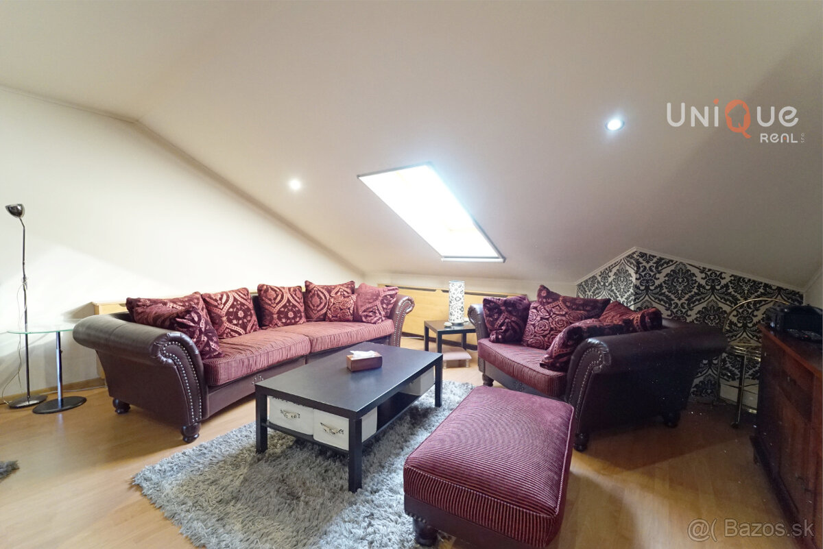 Na predaj kompletne zariadený rodinný dom s bazénom - 9