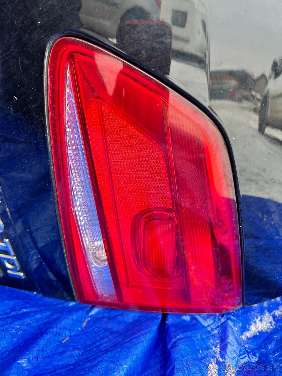 Páté dveře VW Passat B7 Kombi černé - 9