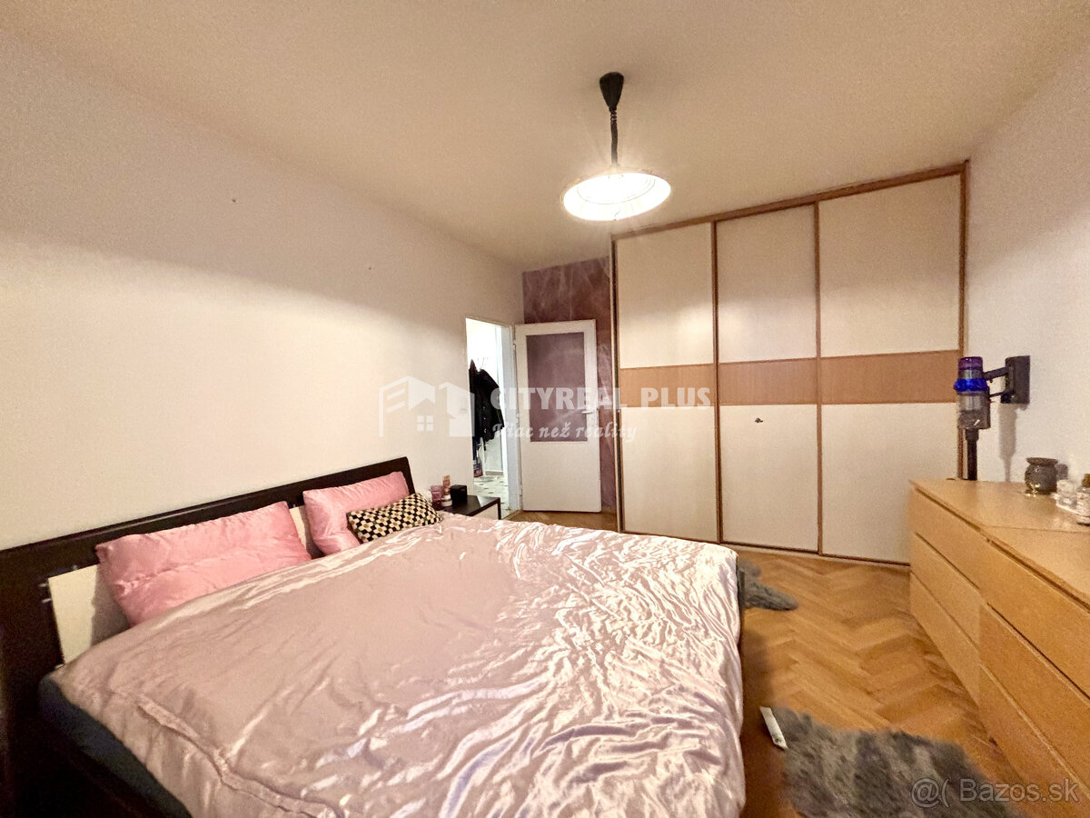 Ponúkame Vám na prenájom 3 izbový byt v meste Nové Zámky - 9