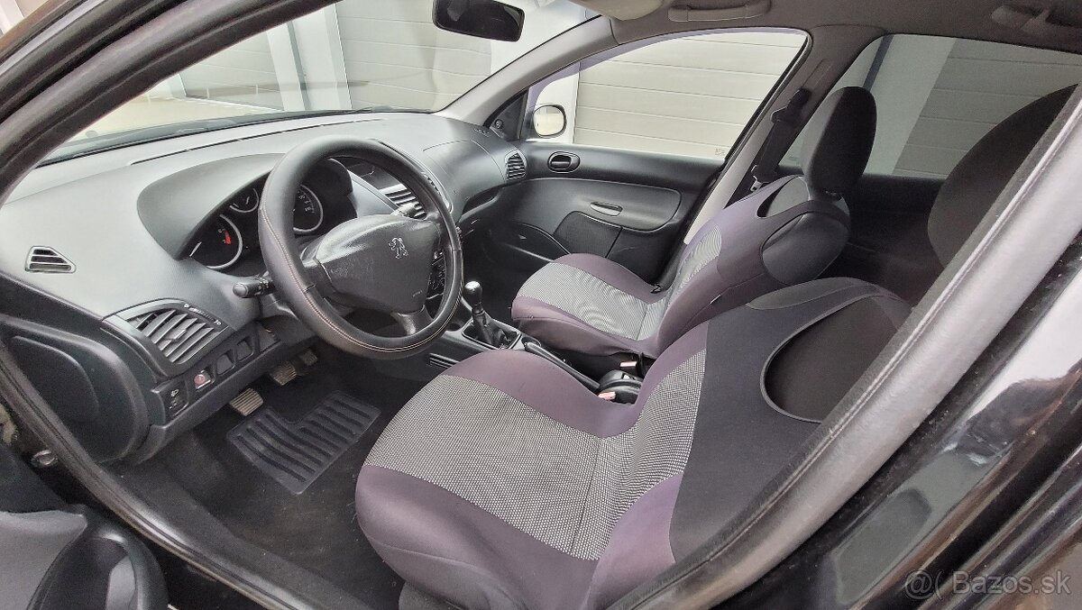 Peugeot 206+ - 9
