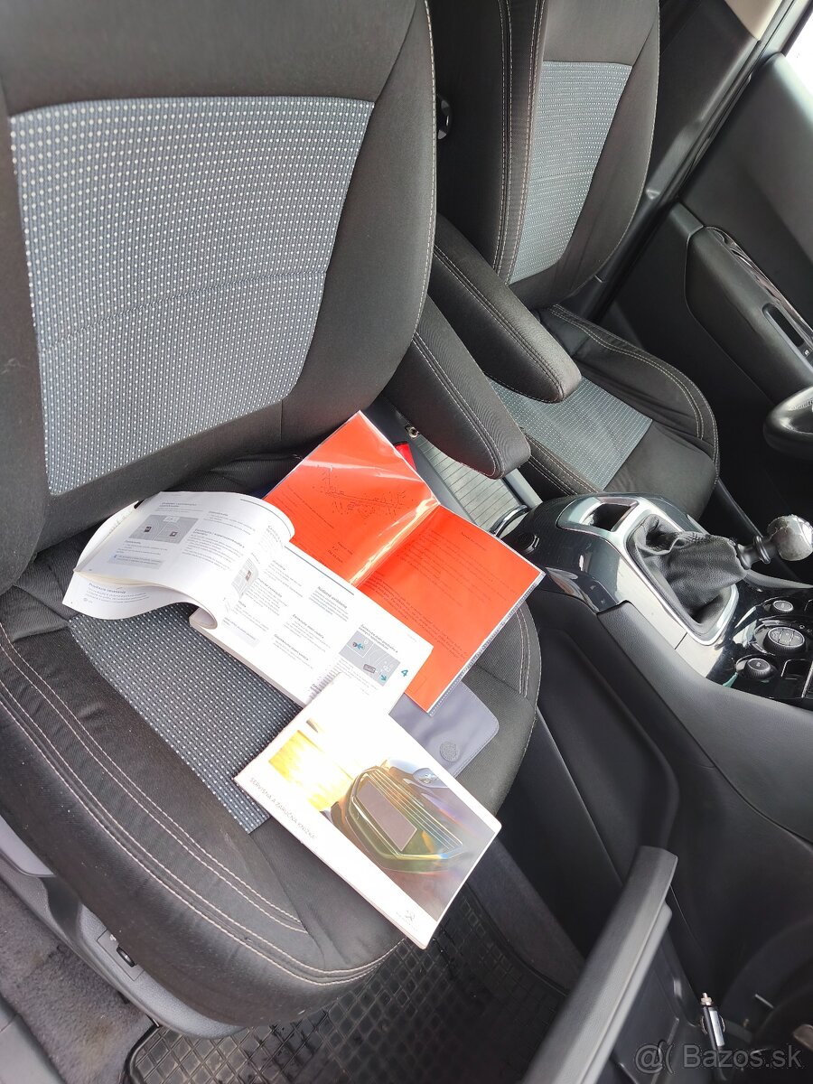 Peugeot 5008 1.6 HDI 7miestne - 9