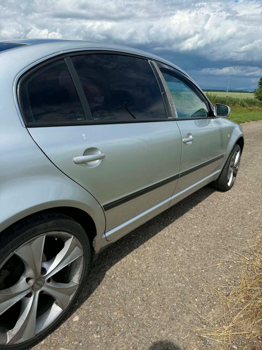 Škoda Superb 1 - 9