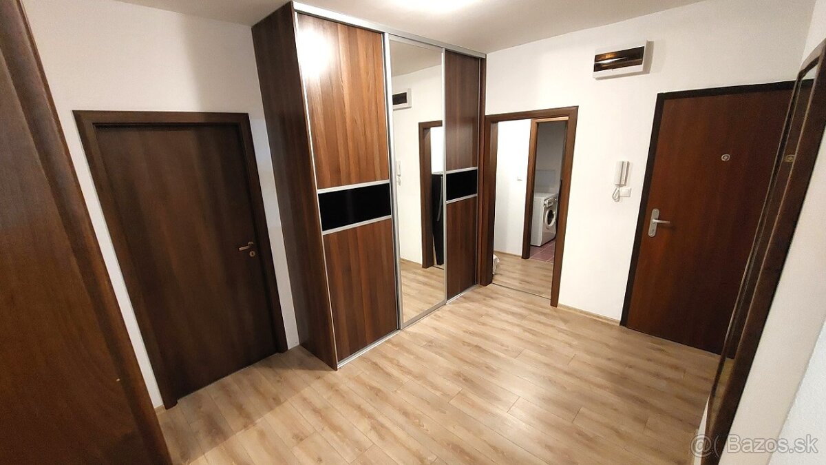 Poprad - Allendeho, 4 izb. byt, s výhľadom na Tatry, 104 m2 - 9