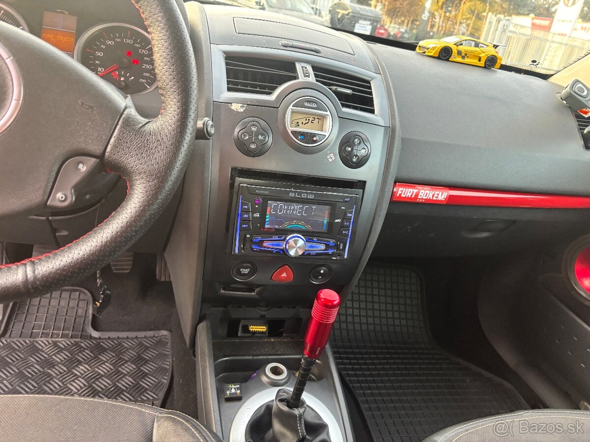 Renault Megane 2008 - 9