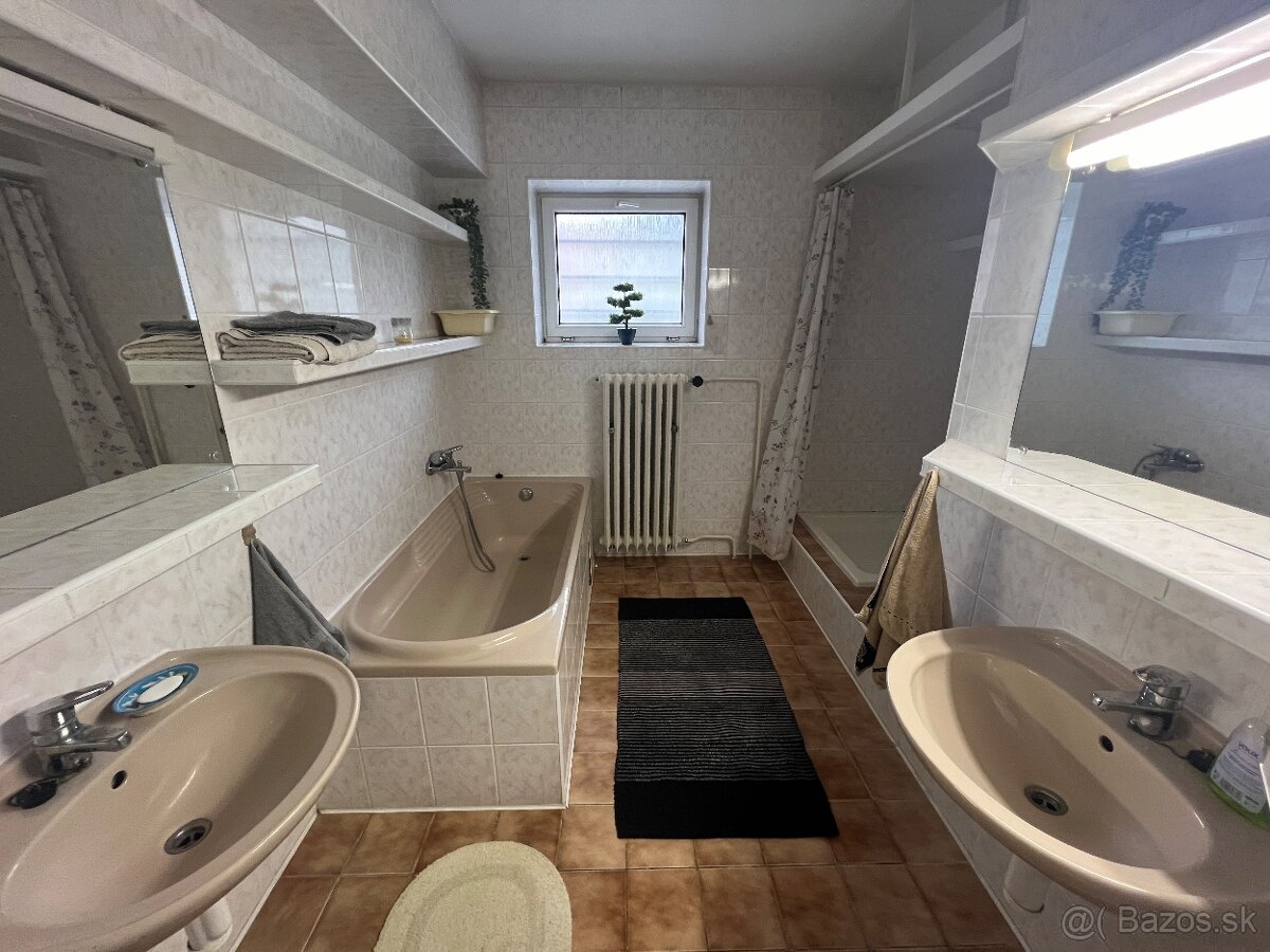 5- izbový dom pod Zoborom - 9