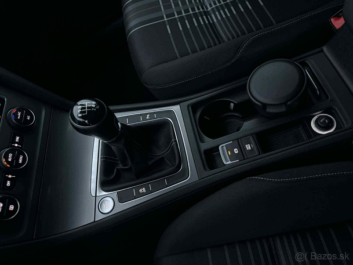 Volkswagen Golf 7 2.0TDI Lounge - 9