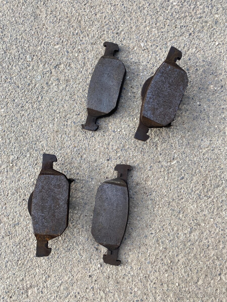 Predám brzdové doštičky na Honda Civic 2013 - 9