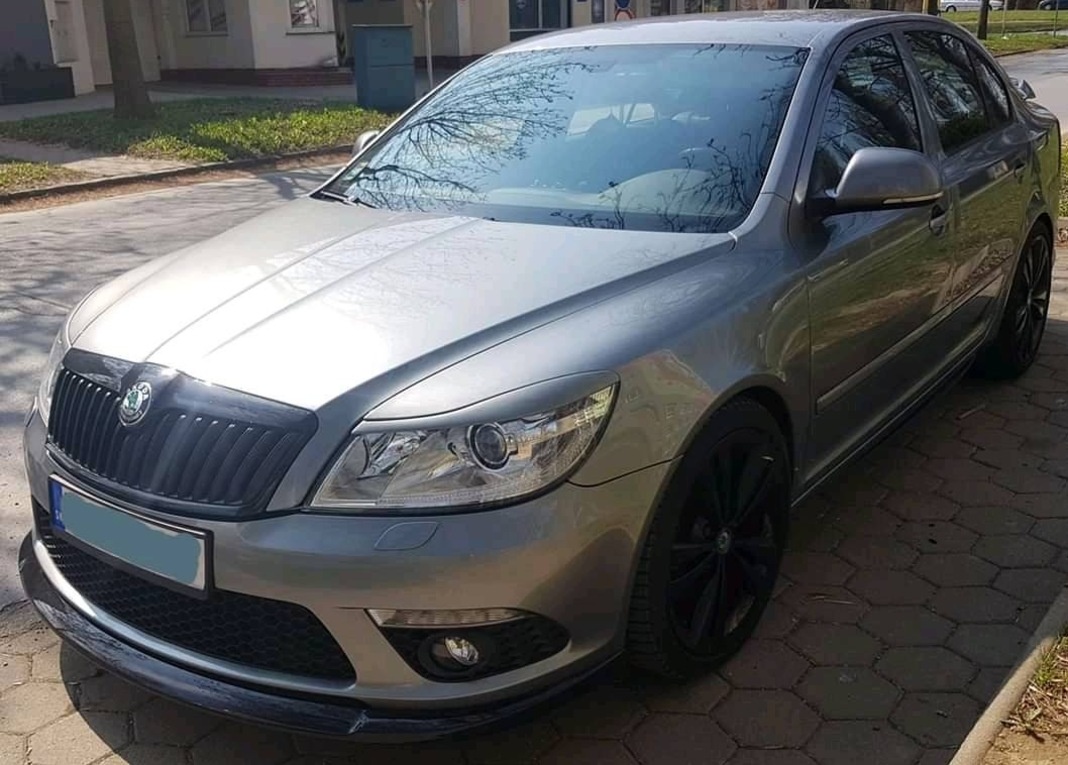MRACITKA SKODA OCTAVIA 2 FL - 9