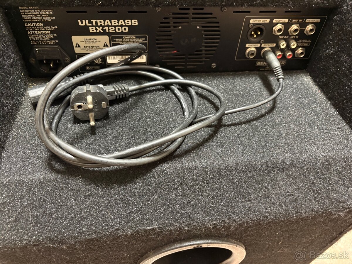 Basové kombo Behringer Ultrabass BX1200 - 9