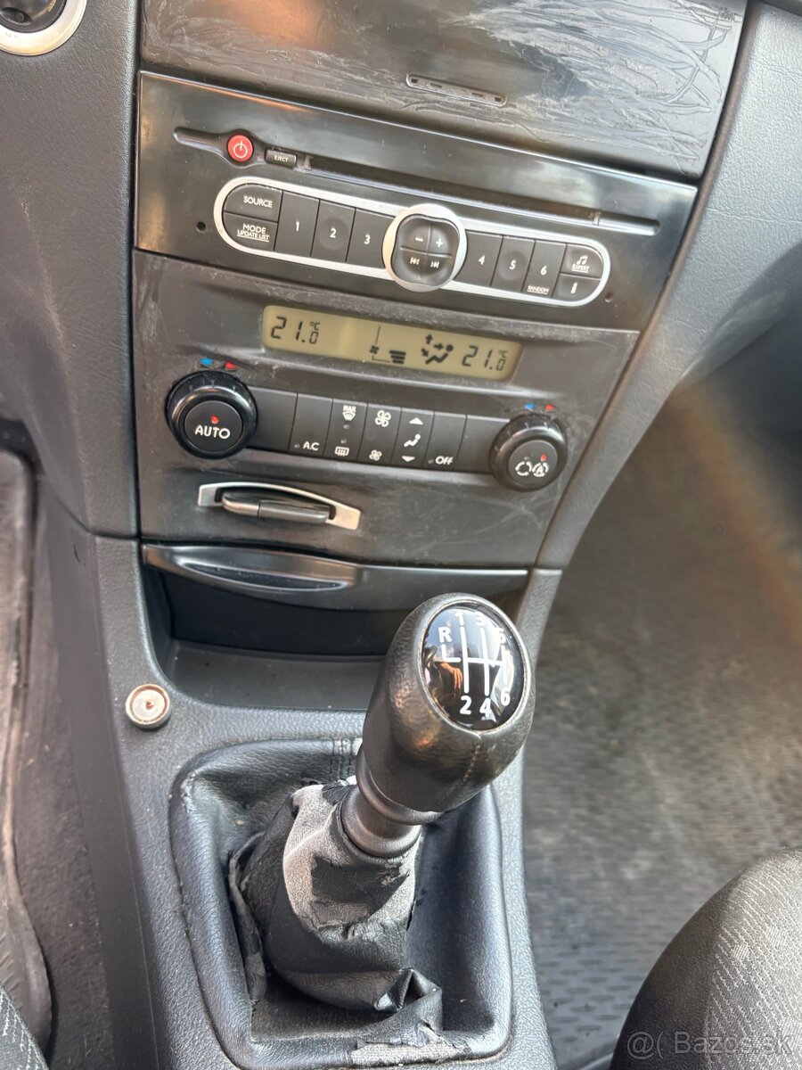 Predám Renault Laguna - 9