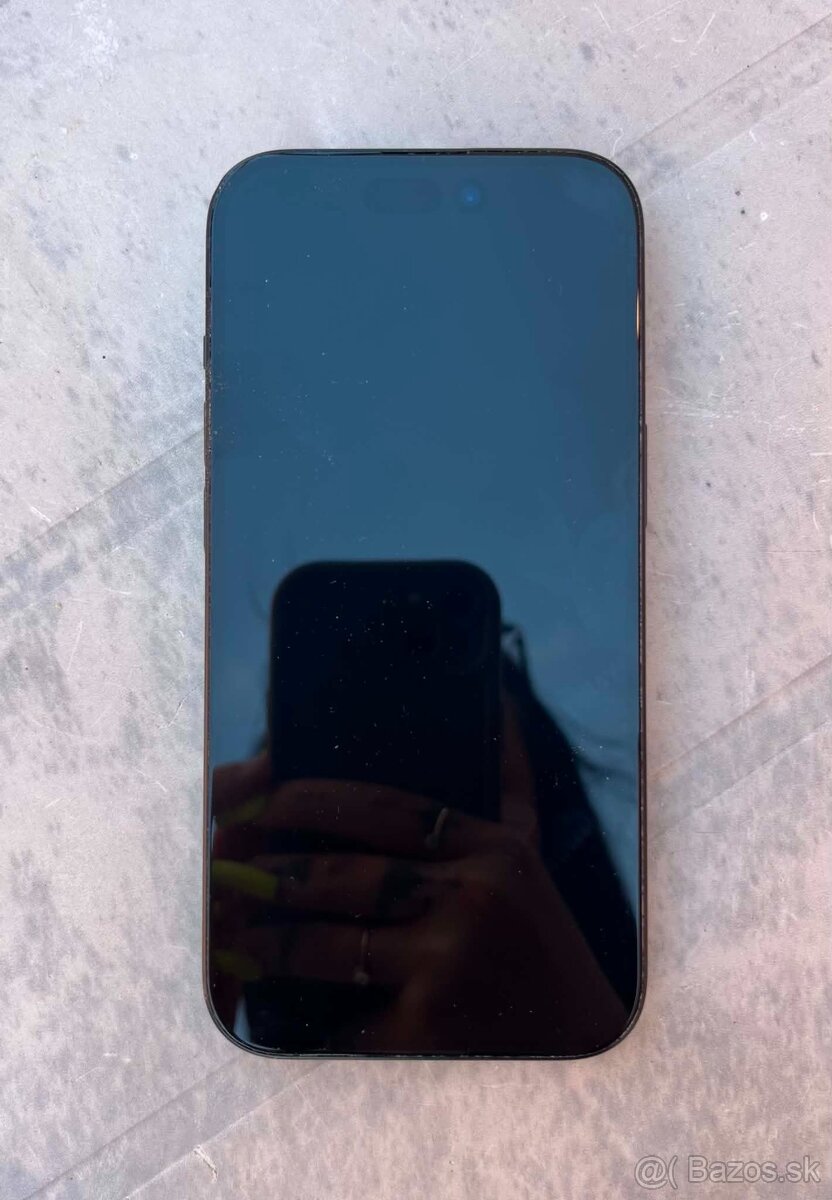 iPhone 15 - 9