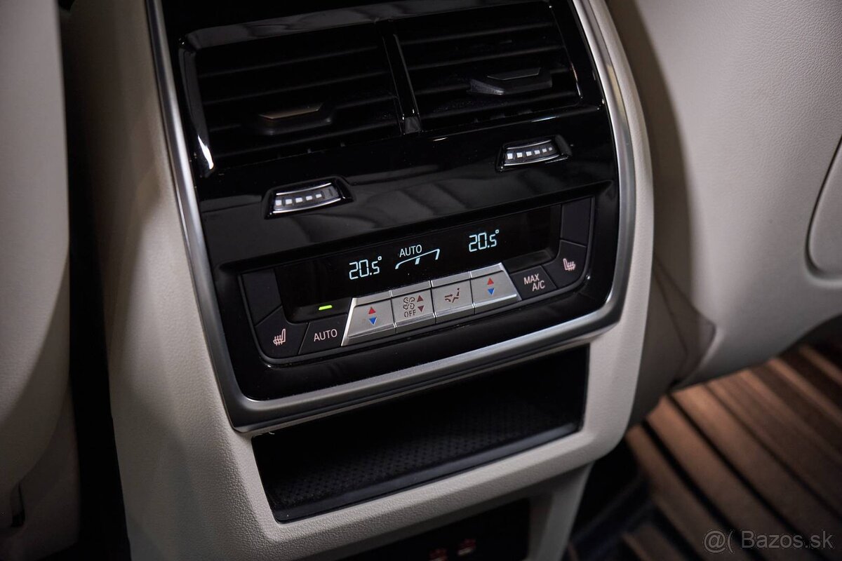 BMW X5 xDrive M60i mHEV A/T - 9