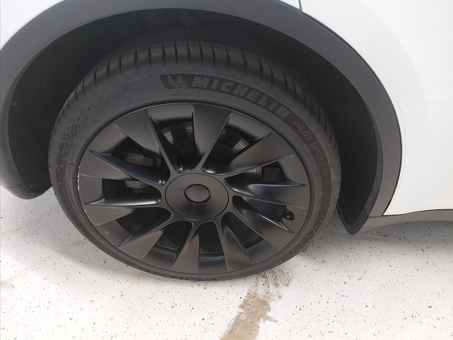 Tesla Model Y 2023 LR SoH 92 % / servis 5 ročná záruka / - 9
