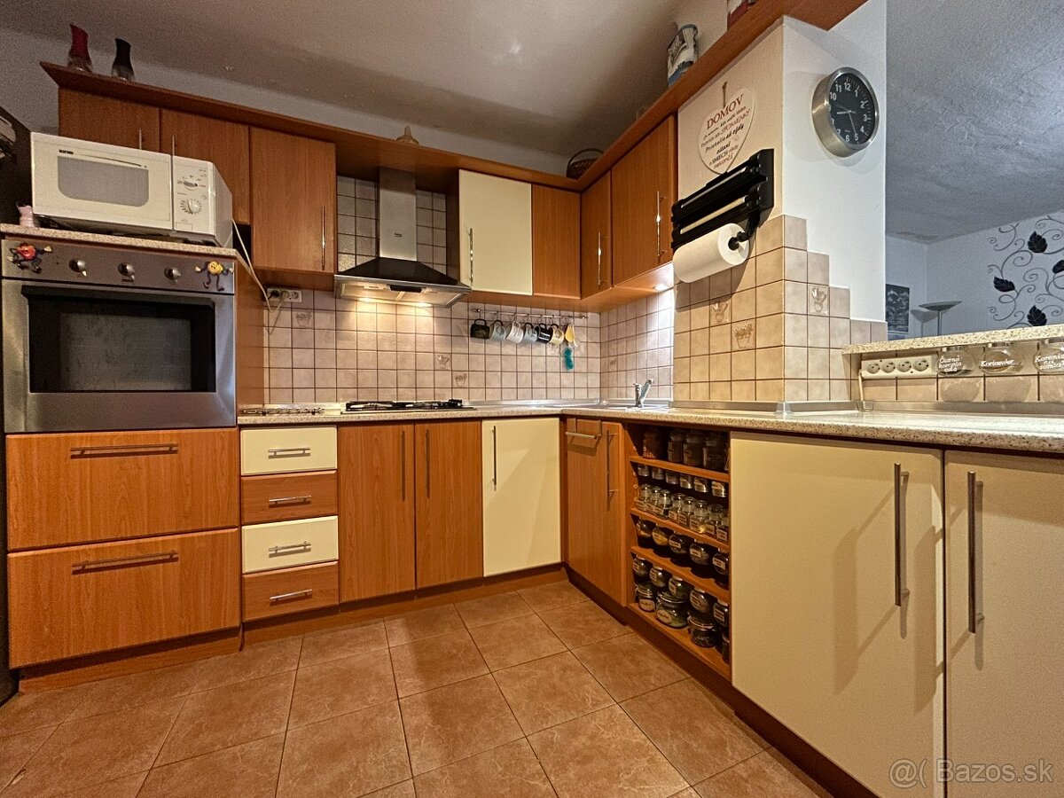 Rodinný dom v obci Nová Ves nad Žitavou - 9