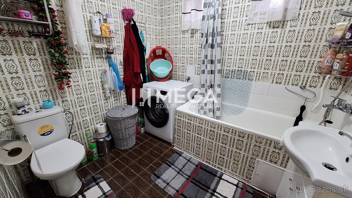 NA PREDAJ rodinný dom v srdci obce Porúbka - 9