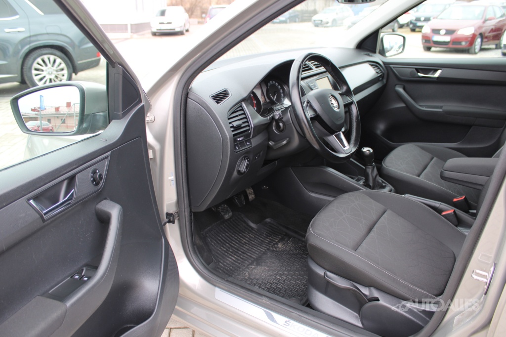 Škoda Fabia Combi 1,0 TSi 70 kW AMBITION - 9