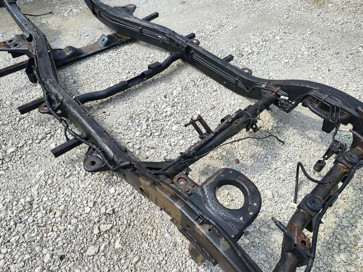 Nosný rám Nissan patrol y61 wagon - 9