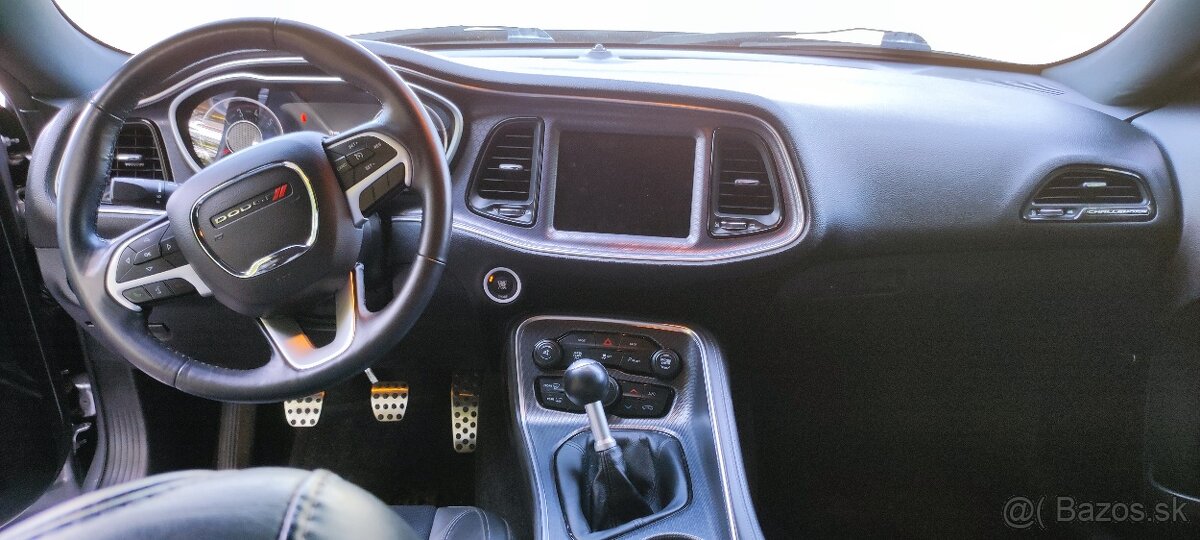 Dodge Challenger R/T manuál - 9