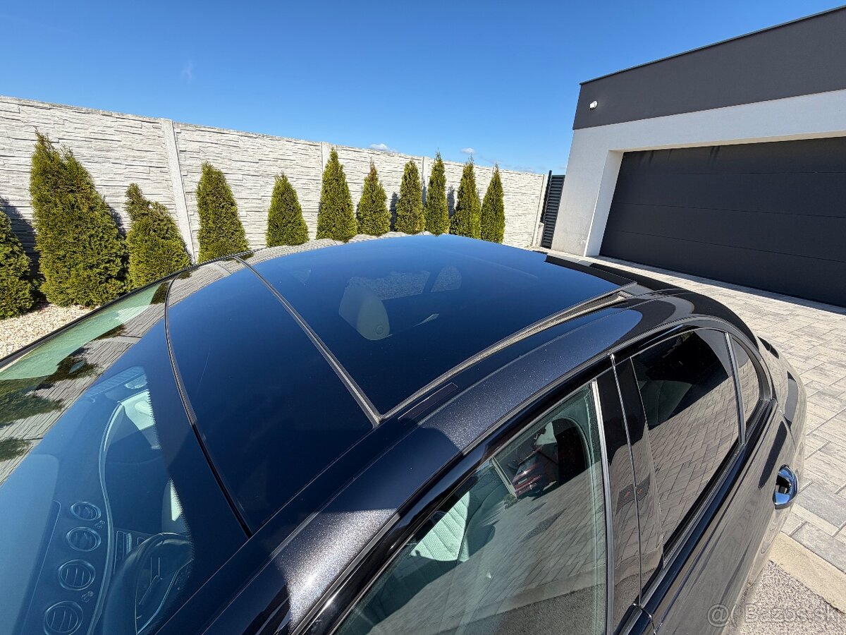 Mercedes-Benz E trieda E300e 4-Matic Avantgarde AMG DPH - 9