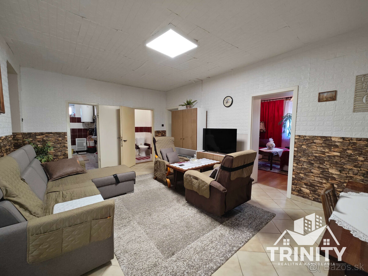 Výhradne - Na predaj tehlový 4-izbový rodinný dom v obci Kom - 9