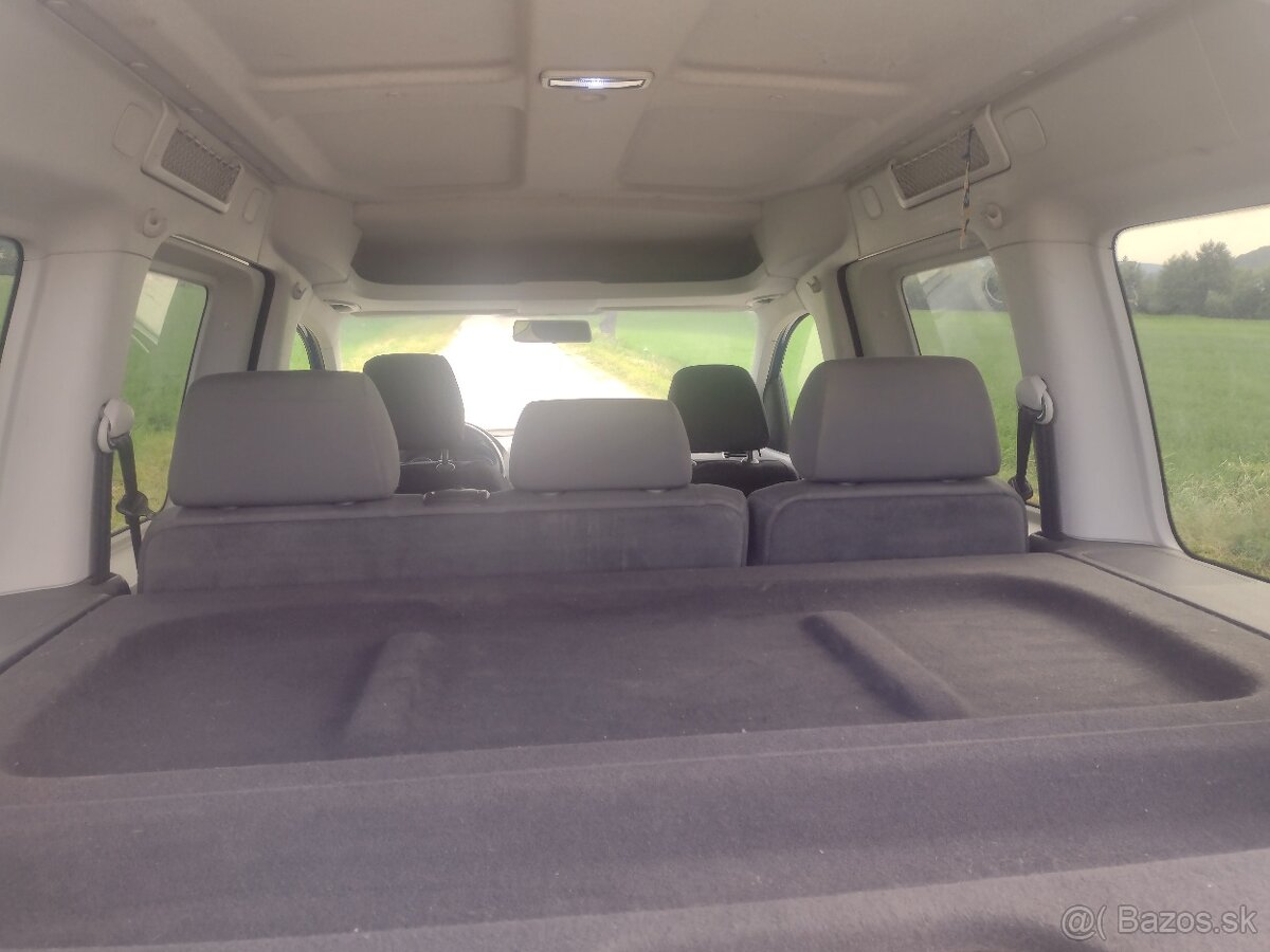 VW CADDY LIFE 1.6 TDI 5 MIESTNE ROK VÝROBY 2013 - 9