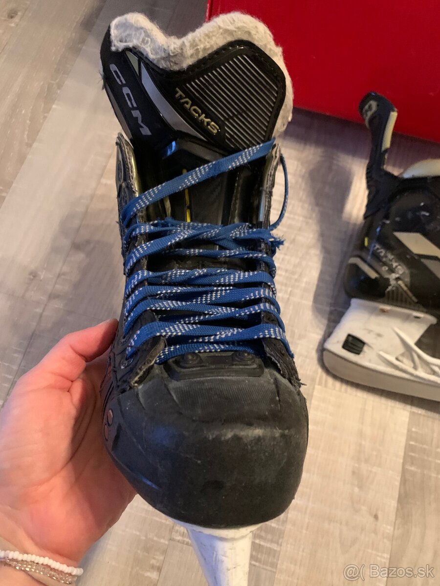 Korčule CCM Tacks AS-590 size 4 - 9