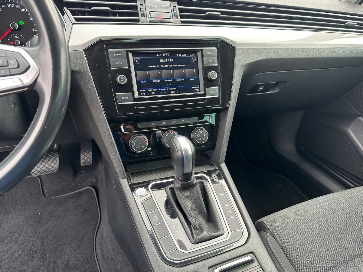 Volkswagen Passat Variant (Combi) EVO Elegance - 9