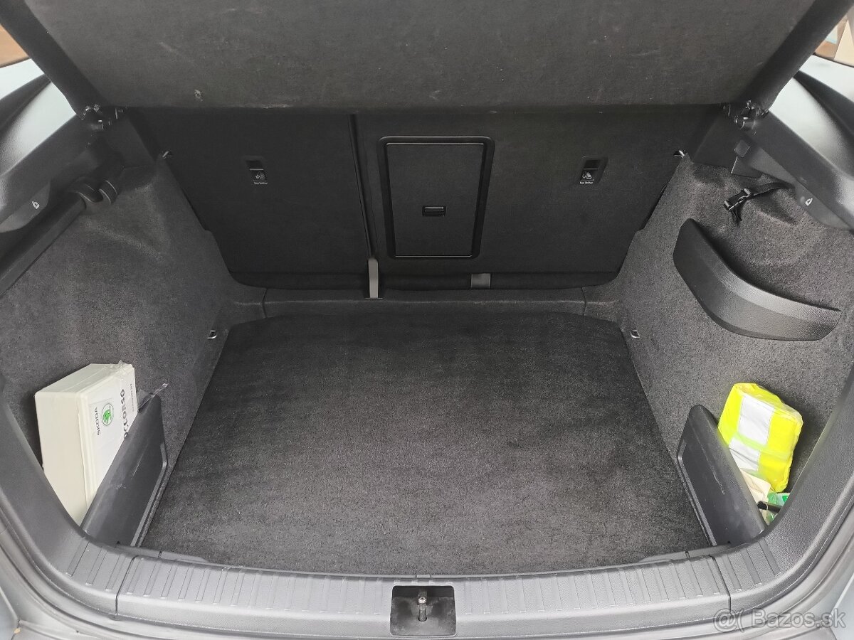 Škoda Karoq 2.0 TDI 85kw M6 r. 2022 75tis KM - 9