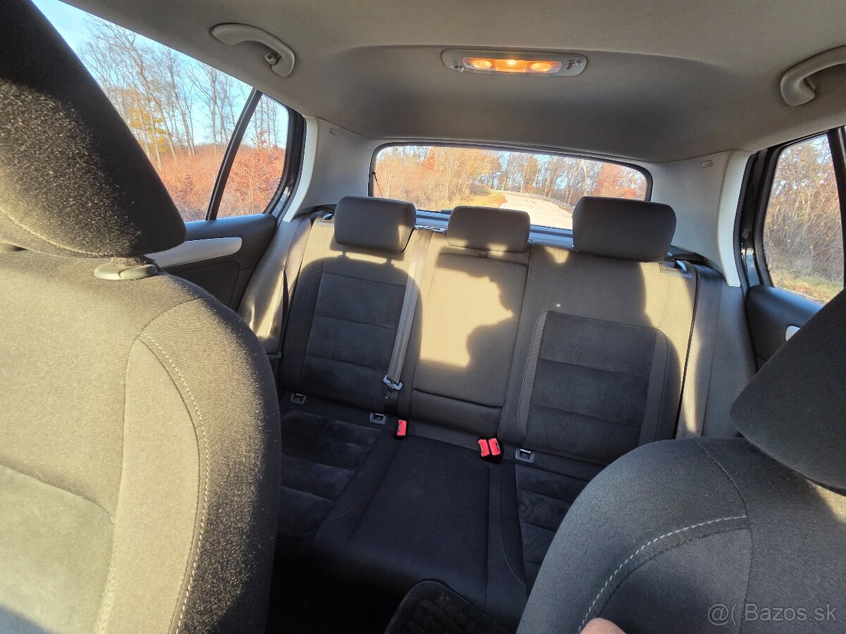 Predám golf 6 1.6 TDI 2012 - 9
