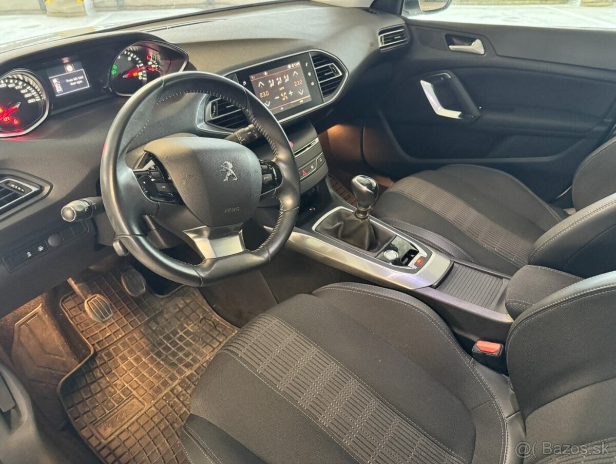 Peugeot 308 - 9