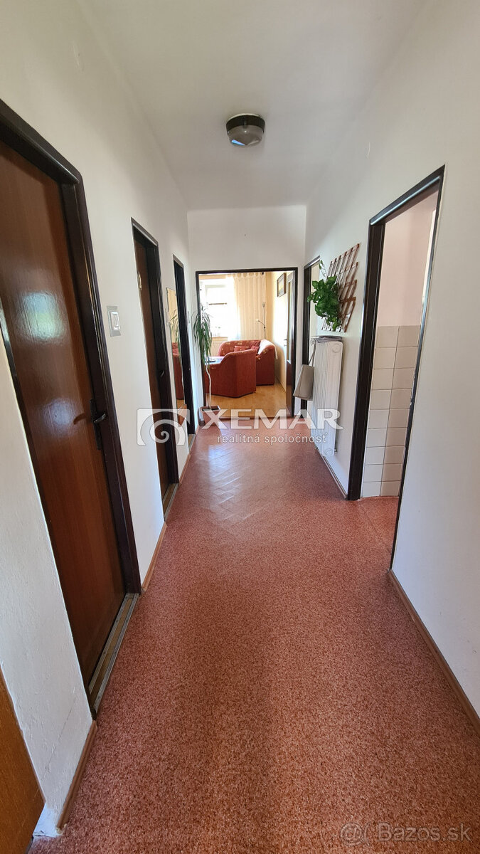 Na predaj 4-izbová bytová jednotka v rodinnom dome v Budč... - 9
