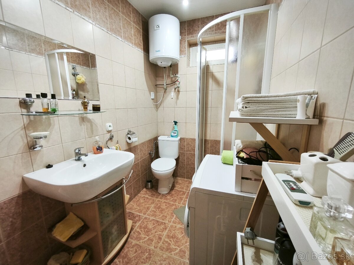 PREDAJ 3- izbový rodinný dom Hradište - 9