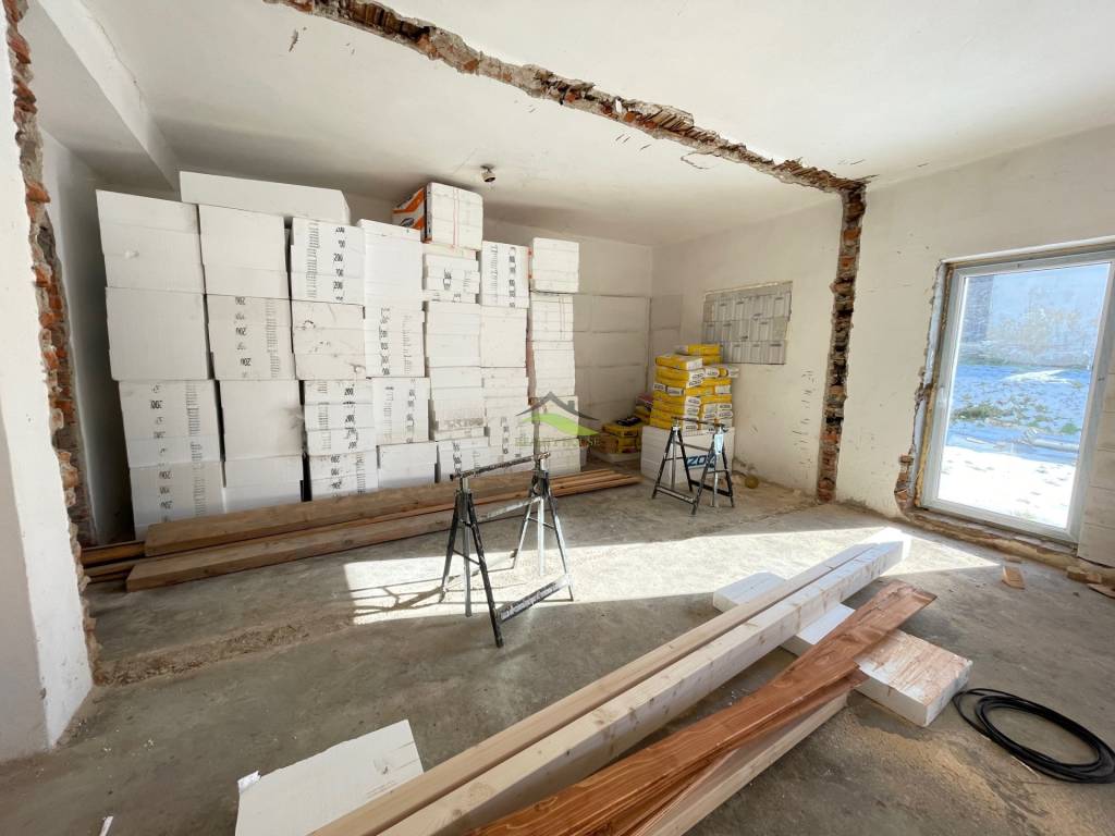 Rodinný dom - CHALUPA v lone peknej prírody v okrese Sobra - 9