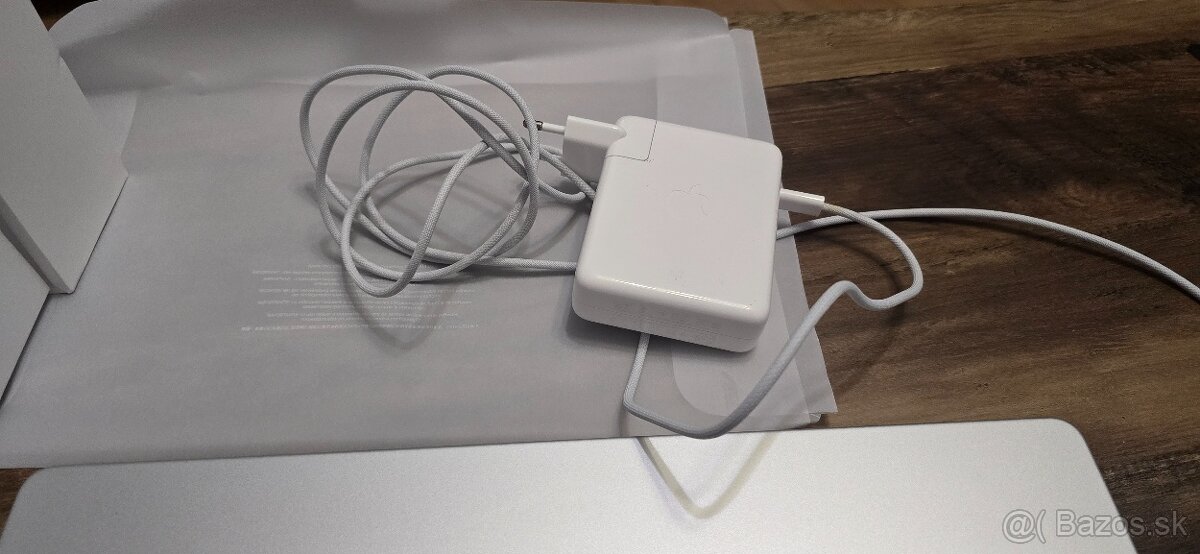 MacBook Pro 16" M2 Pro / 16GB / 1TB / ako nový - 9