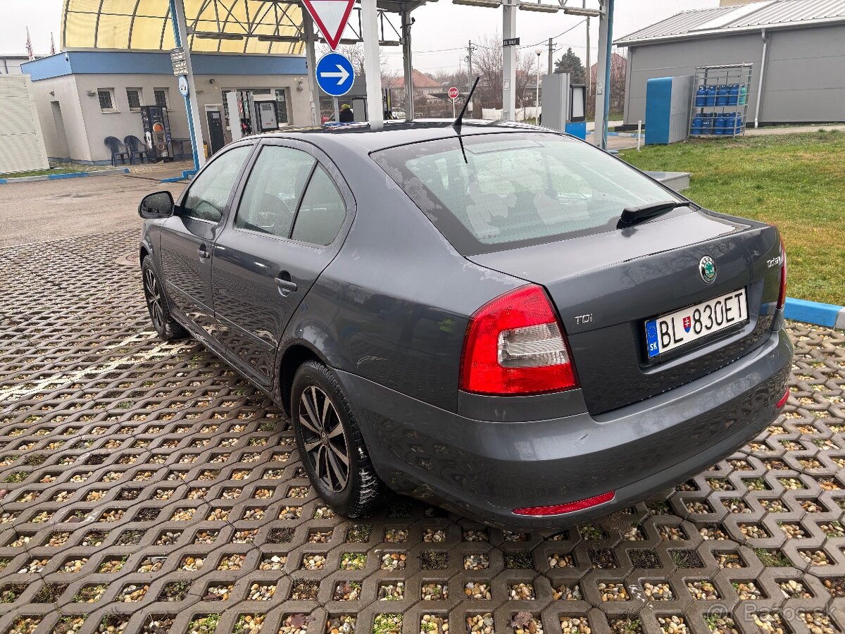 ŠKODA OCTAVIA 1.6TDI 77KW 2012 DSG AUTOMAT - 9
