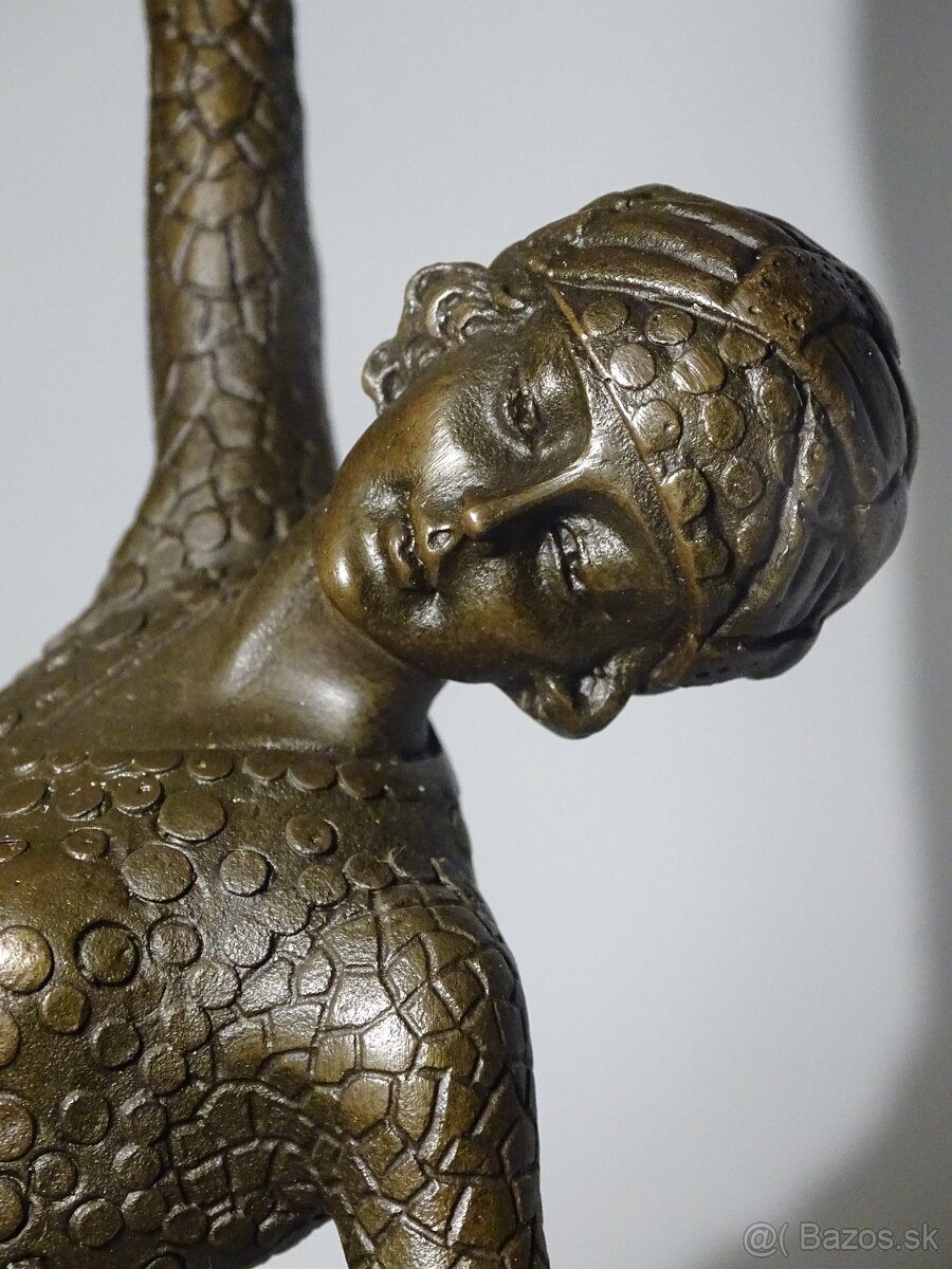 bronzová socha tanečnice "Footsteps" sign. D.H.Chiparus,38 - 9