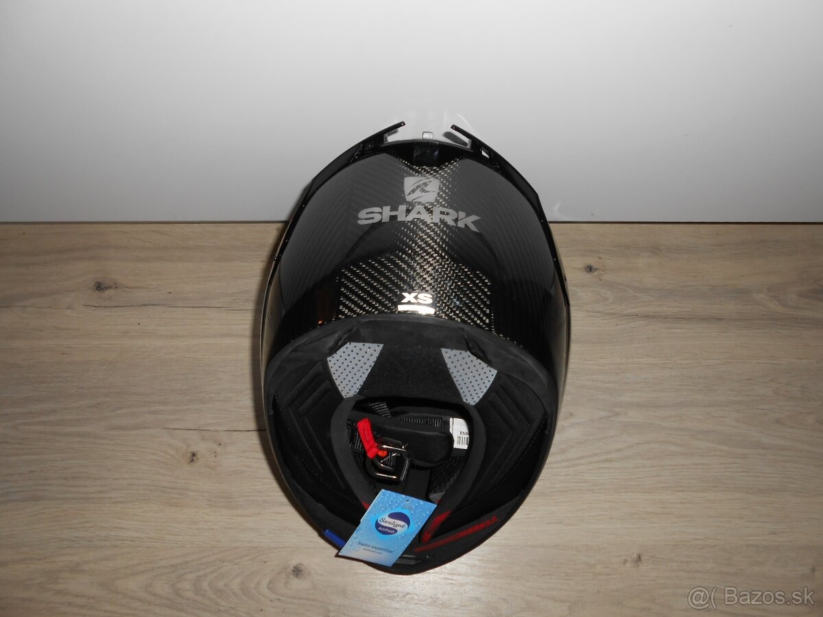 Predam krasnu novu karbonovu moto prilbu znacky SHARK SPARTA - 9