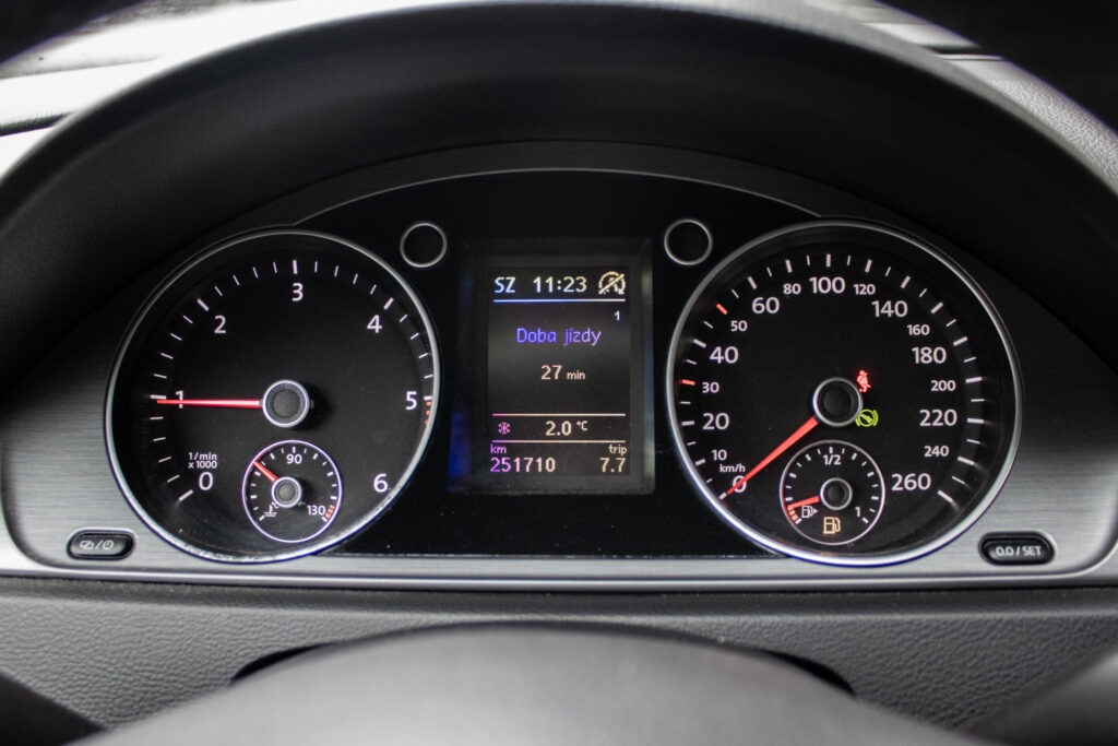 Volkswagen Passat Variant 2.0 TDI - 9