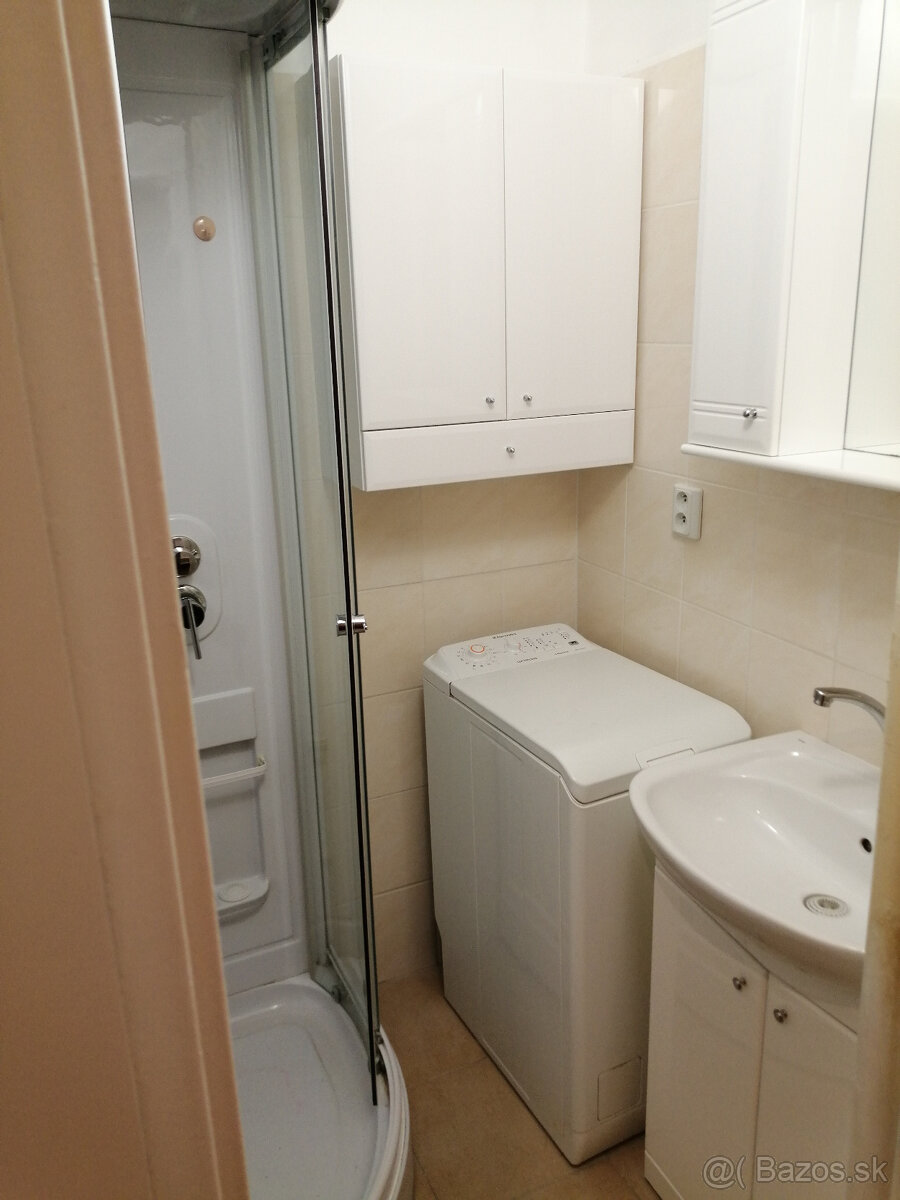 Prenájom 2-izbový byt, Poprad -západ - 9
