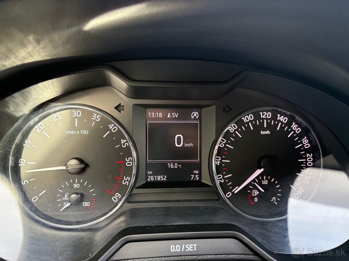 Škoda Octavia 2.0TDi DSG Combi - 9