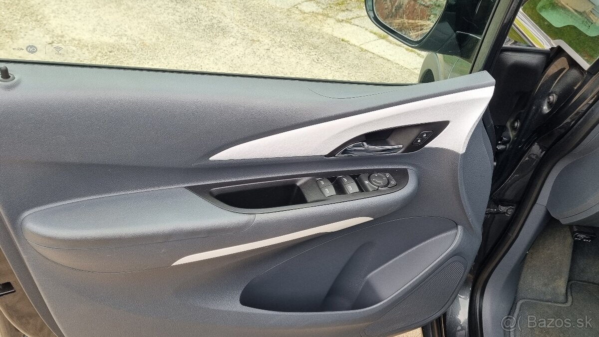 CHEVROLET BOLT plne elektrický - 9