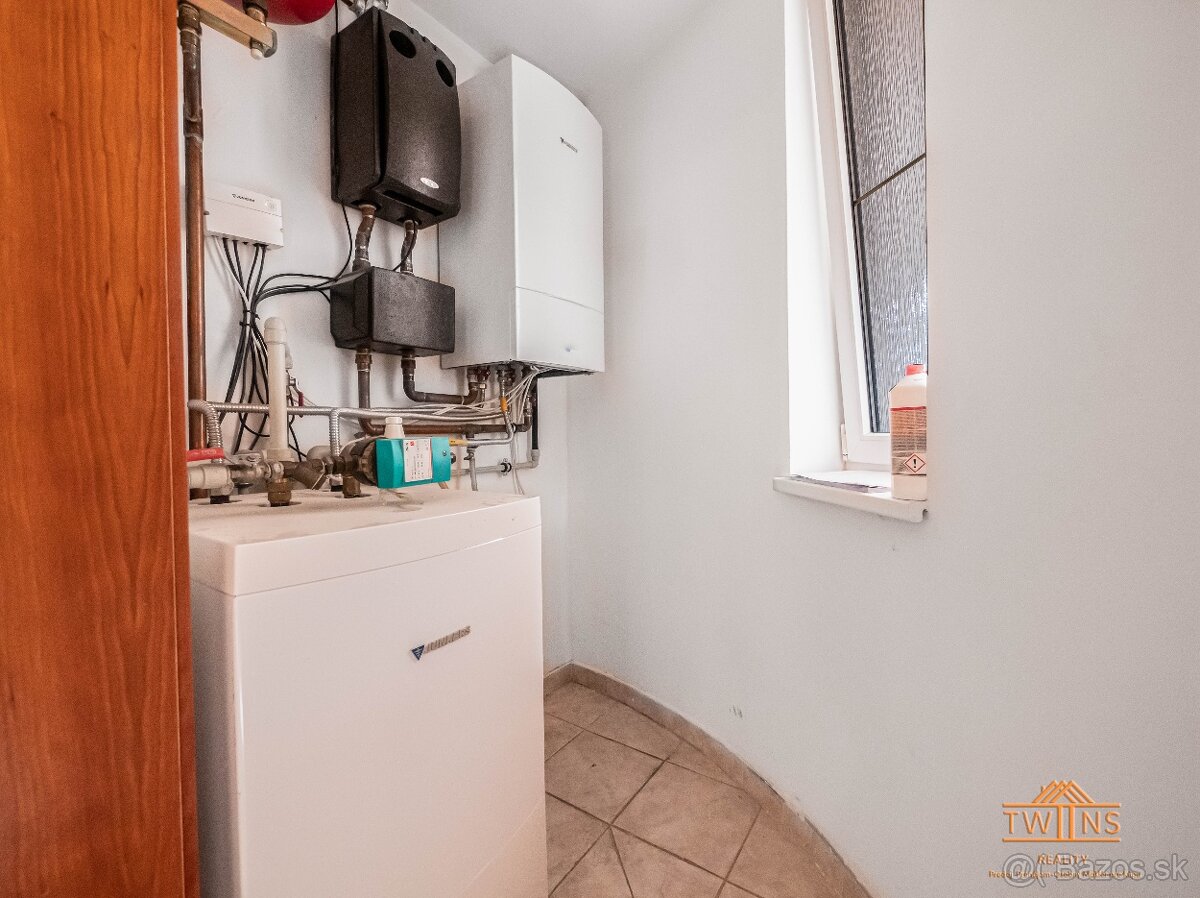 Na Predaj Exkluzívny Rodinný dom na prestížnej adrese v Záho - 9